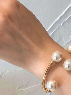 Pearl bracelet 1360